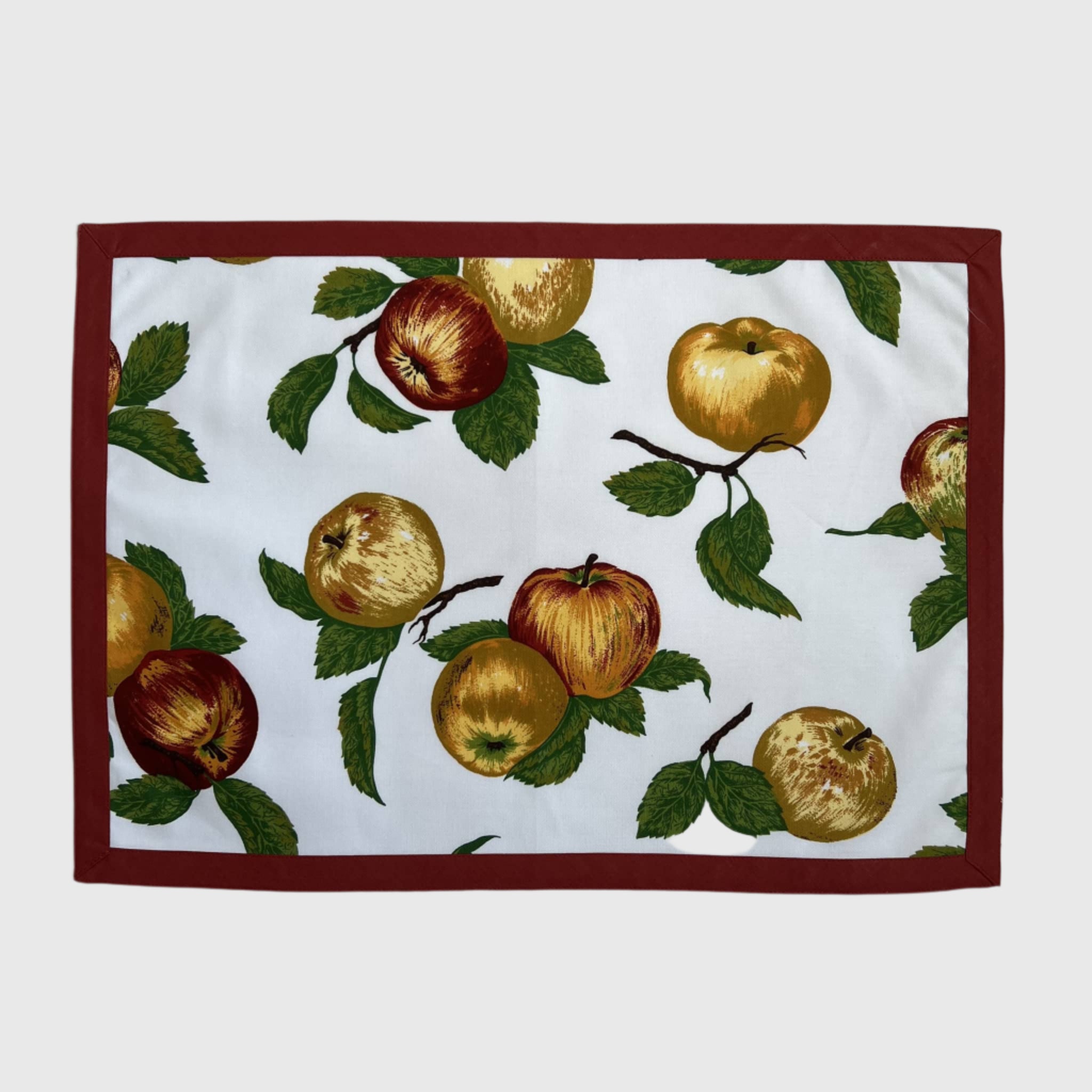 Placemat with apple pattern