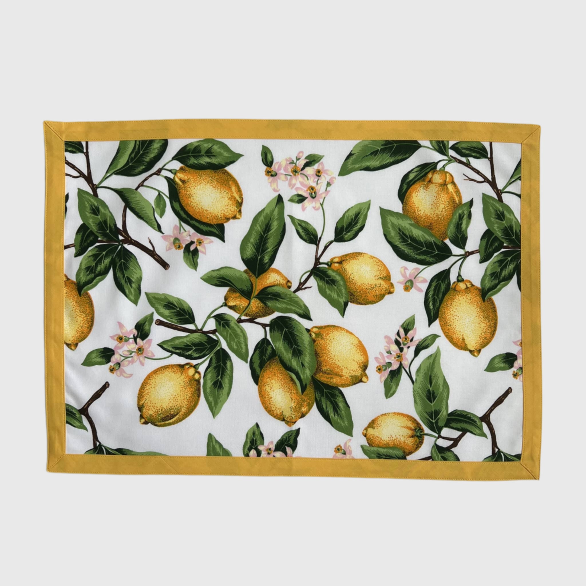 Placemat with lemon and leaf pattern